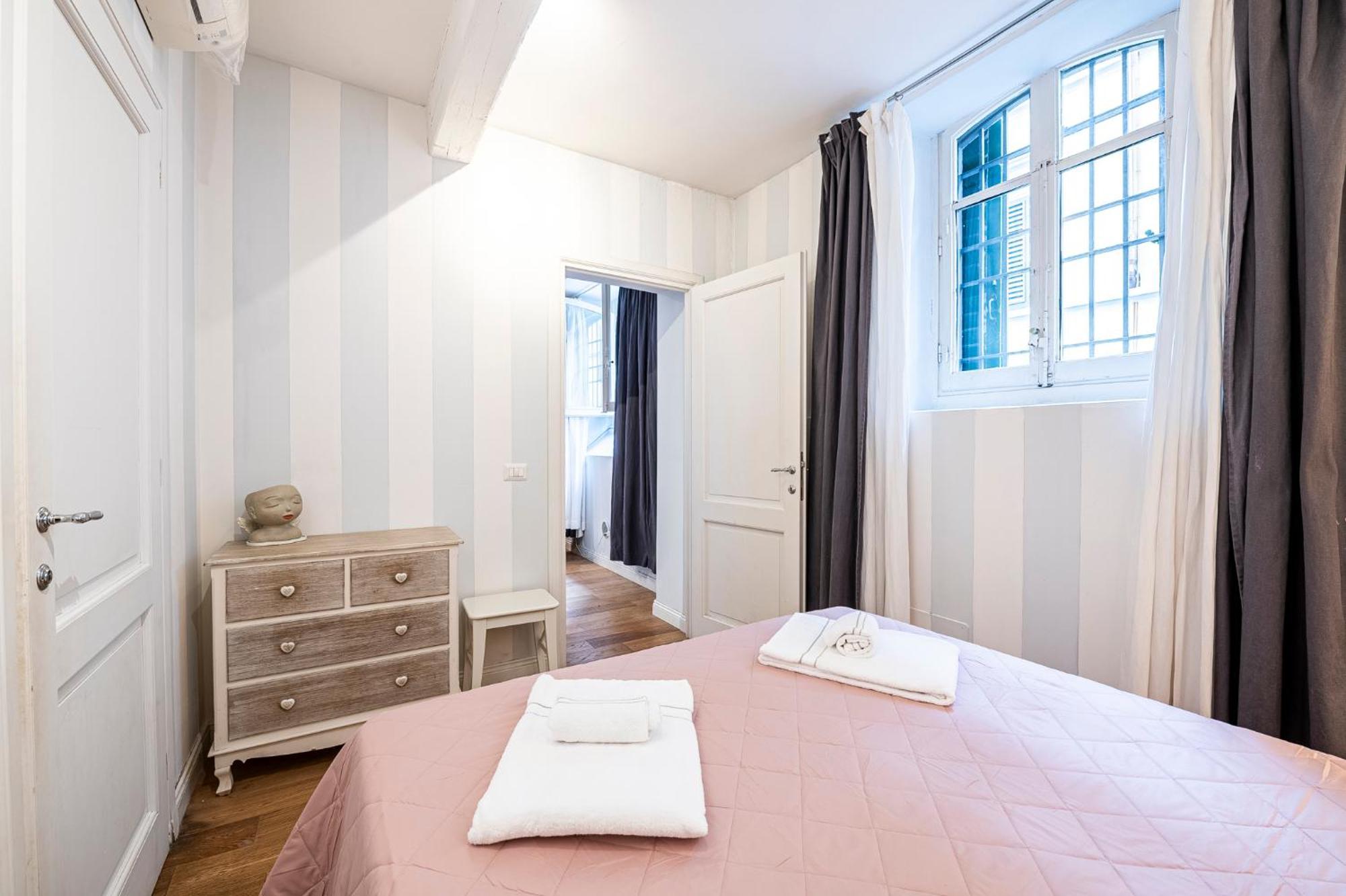 Apartamento In Pz. Michelangelo: Due Con Due Bagni Florencia